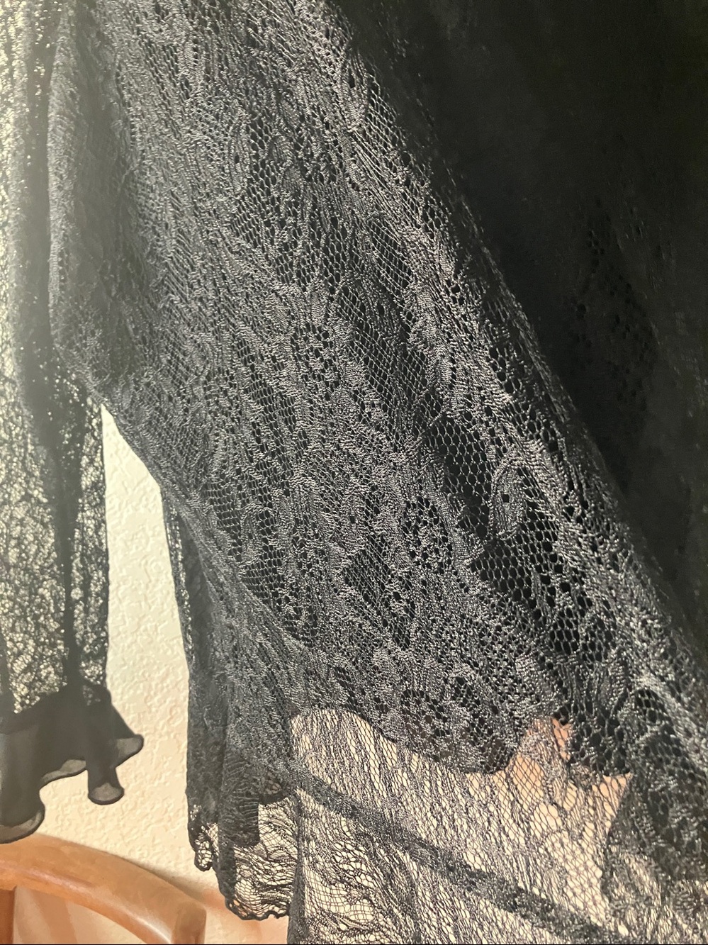 Black Lace Ruffle Button-Front Blouse - Picture 15 of 17